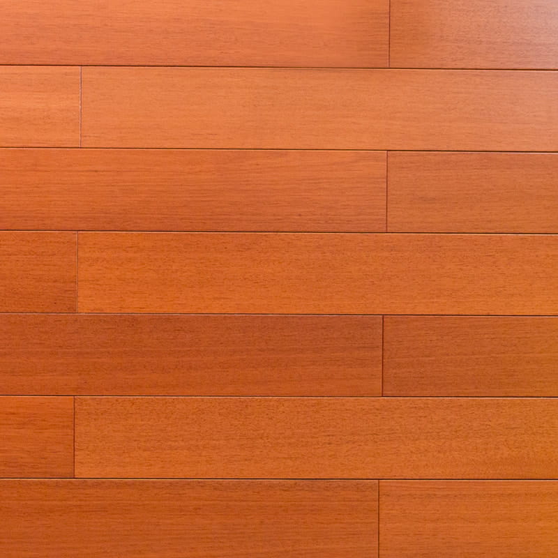 Golden Teak Světle hnědá Podlaha z masivního dřeva s vysokým leskem